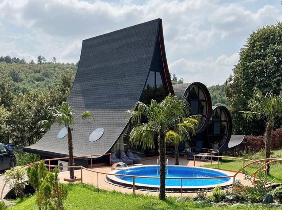 99-1 ARC-360 – Çiftler İçin Romantik Bungalov - Görsel 1
